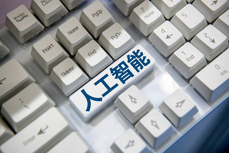 智能語音電話機器人的優勢應用(手機語音智能機器人軟件)
